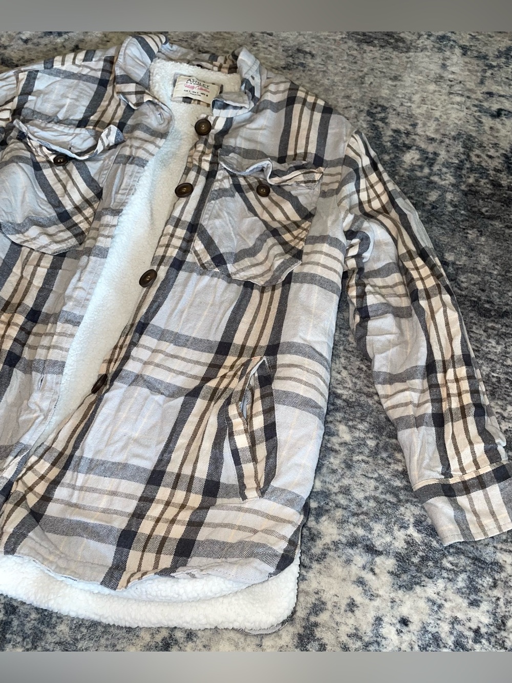 Sharpa lined flannel size large - Picture 2 of 3